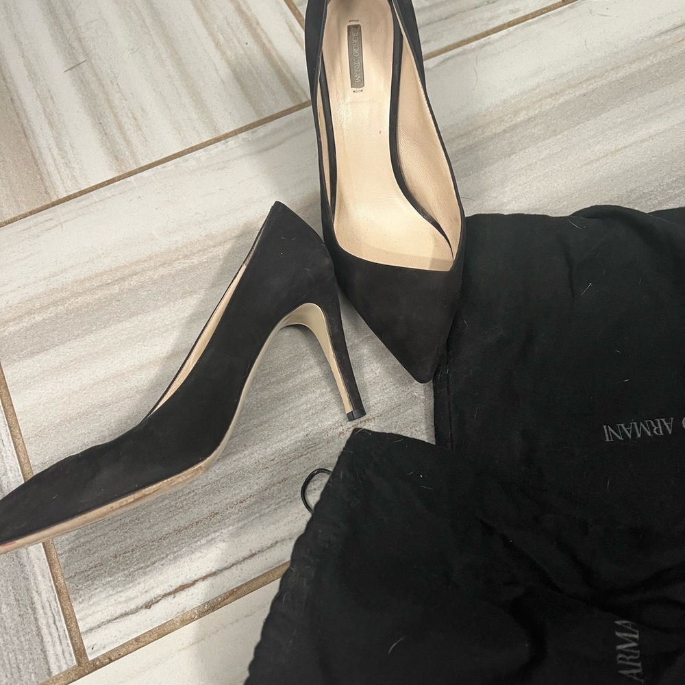 Armani suede pumps